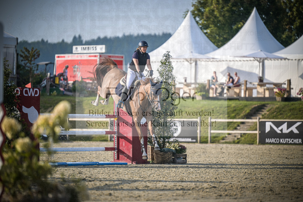 DOS_1473 | Entdecke hochwertige Reitturnierfotos von Foto Oger. Professionell, emotional und authentisch – jetzt Lieblingsmomente im Shop bestellen.Deutschlandweite Turnierfotografie. - Realized with Pictrs.com