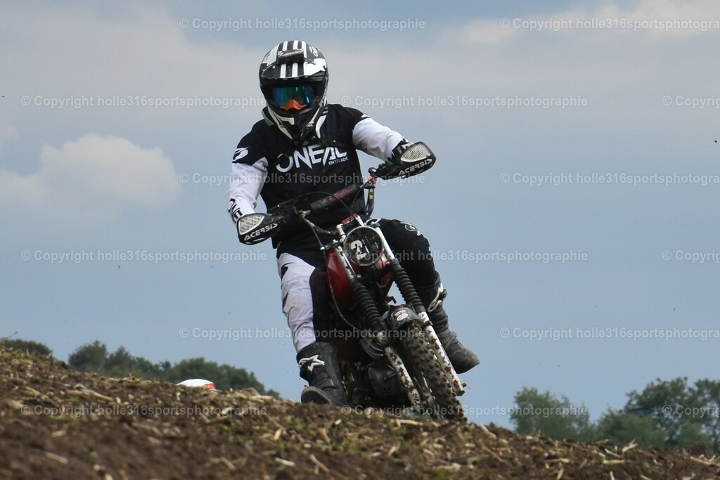 DSC_0001 (2) | Sportfotografie , Motorsport, Motoross, Reitsport, Mointainbike, Enduro,
Landschaft , Outdoor, Eventfotografie, Landschaft, Bilder online bestellen - Realisiert mit Pictrs.com