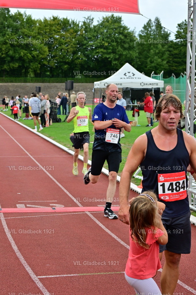 2026-08-23_Sparkassenlauf_10KM_RKrü_000366 | Die Fotografen - Realisiert mit Pictrs.com