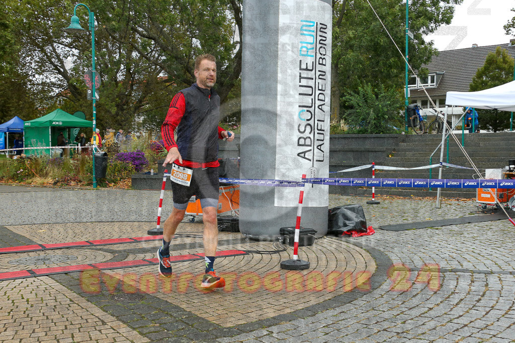 231015_1158_EX1_4616 | Sportfotografie im Rhein-Sieg Kreis, Köln, Bonn, NRW, Rheinland Pfalz, Hessen, etc. Unser Tätigkeitsfeld umfasst den Laufsport vom Volkslauf über den Marathon, Duathlon, Triathon bis zum Ultralauf wie Kölnpfad Ultra oder Schindertrail.