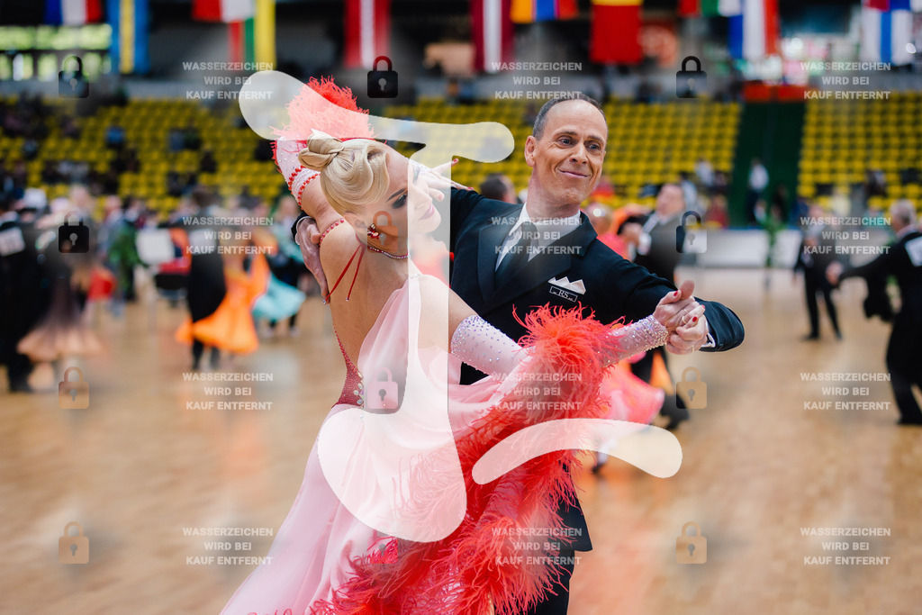 Hessen Tanzt WDSF Open Senior III Standard 11th (243) Bernhard Fuss _ Sonja Fuss (TTC Rot-Weiß Freiburg)-2025-05-17-8196 | Webshop for digital downloads and prints of dance sport, event & show photographer Julian Link - Realisiert mit Pictrs.com