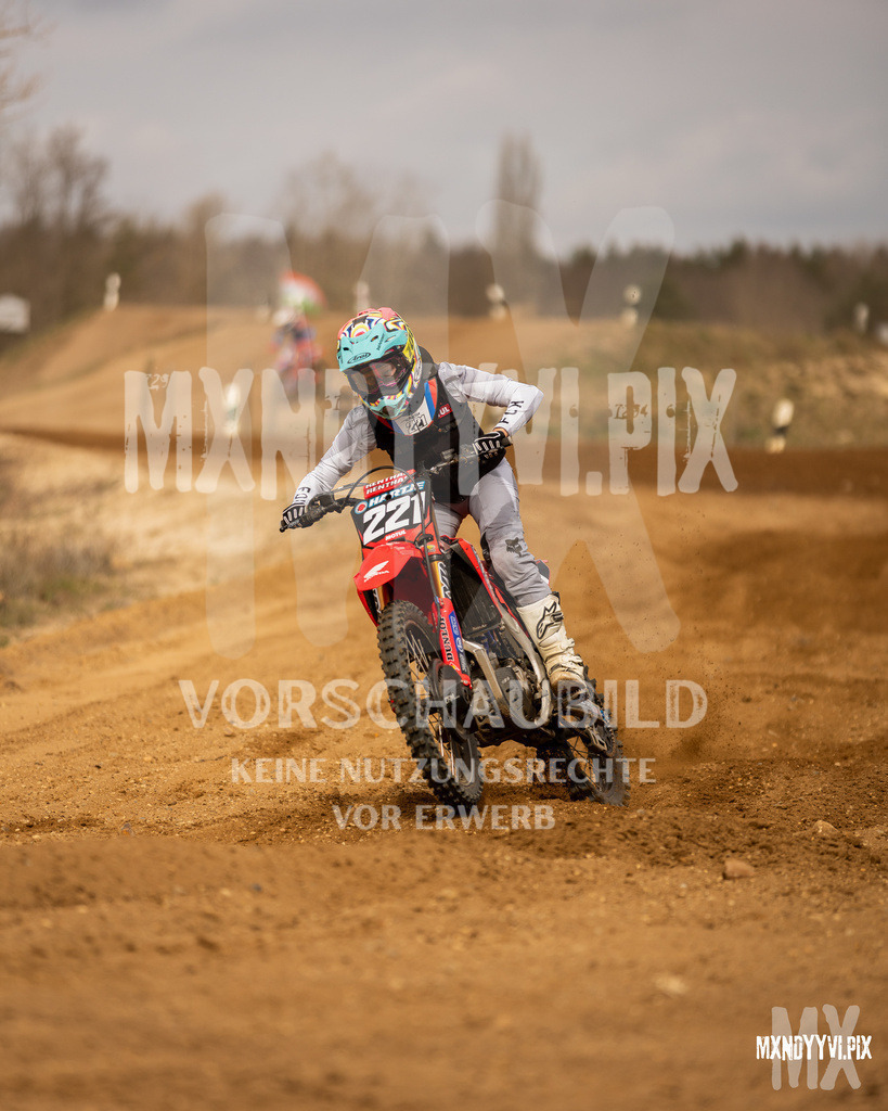 866A1395 | mxndyyvipix