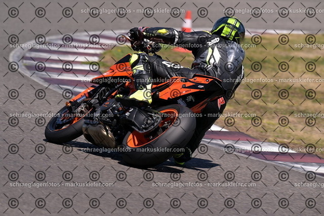 26bt04-1375 | markuskiefer.com - Realisiert mit Pictrs.com