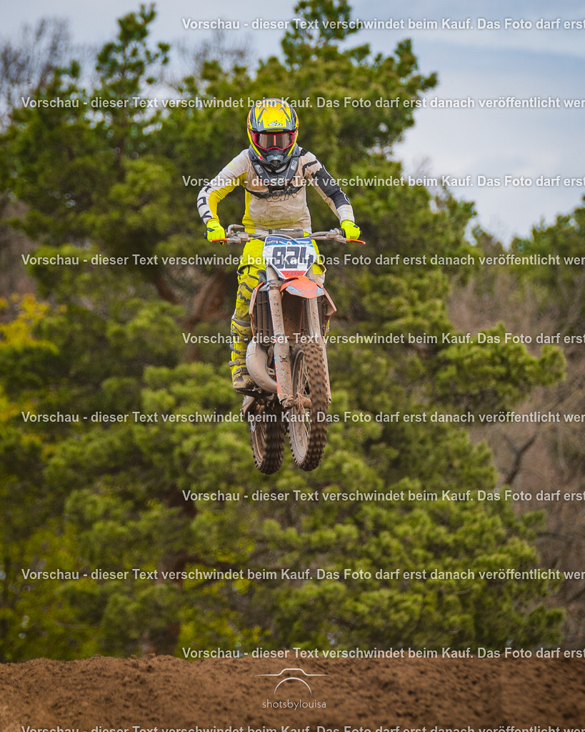 04_13_Bensdorf_MX1-1763 | Sportfotografin aus Berlin-Brandenburg mit Fokus auf Motocross. Ich halte deine sportliche Leistung und echte Emotionen auf und neben der Strecke professionell fest. Entdecke die Fotos von deinem Rennen und bestelle sie direkt hier im Shop.