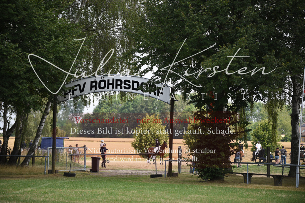 DSC_4269 | Pferde- und Turnierfotografie in Westsachsen. Pferdeportraits, Auftragszeichnungen und intuitive Kunst.