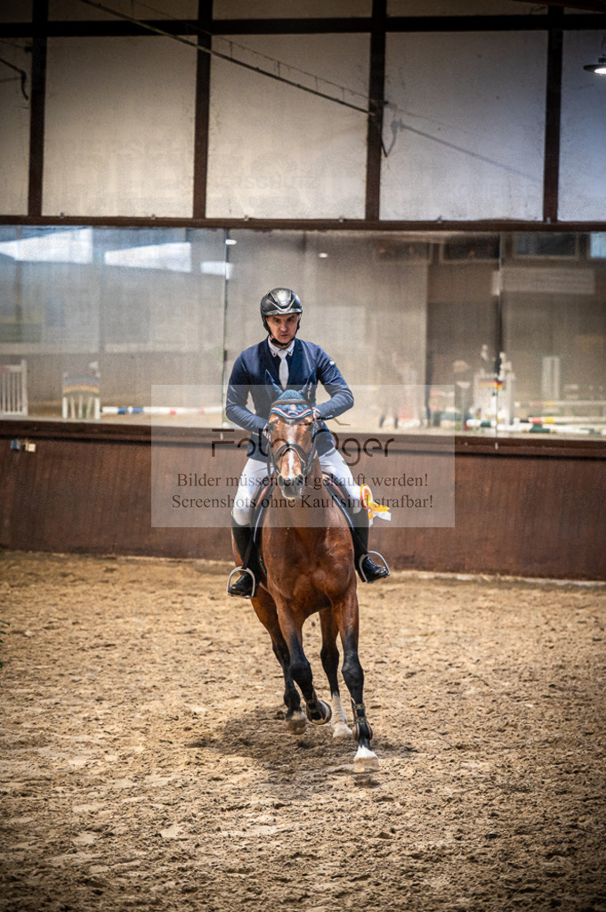 Hallenreittunier Voxtrup 2023 | Entdecke hochwertige Reitturnierfotos von Foto Oger. Professionell, emotional und authentisch – jetzt Lieblingsmomente im Shop bestellen.Deutschlandweite Turnierfotografie. - Realisiert mit Pictrs.com