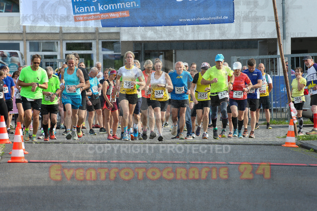 250801_1811_EX1_6474 | Sportfotografie im Rhein-Sieg Kreis, Köln, Bonn, NRW, Rheinland Pfalz, Hessen, etc. Unser Tätigkeitsfeld umfasst den Laufsport vom Volkslauf über den Marathon, Duathlon, Triathon bis zum Ultralauf wie Kölnpfad Ultra oder Schindertrail.
