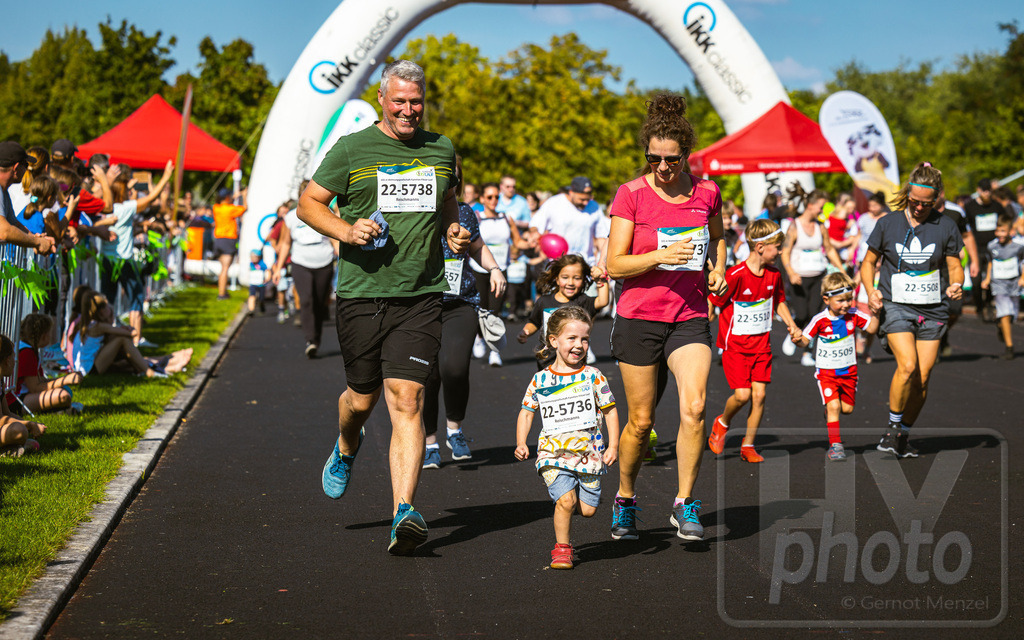 16. Hoywoj-CityLauf im Sportforum Hoyerswerda - 16.09.2023 | 555m Wohnungsgesellschaft-Familien-Flitzer-Lauf - Realisiert mit Pictrs.com