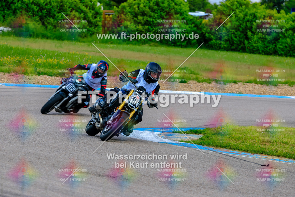 MotoTeam-9086 | Hier findet Ihr Bilder von Touristenfahrten auf der Nürburgring Nordschleife oder von anderen Veranstaltungen die ich besucht habe. Viel Spass beim Durch Schauen 