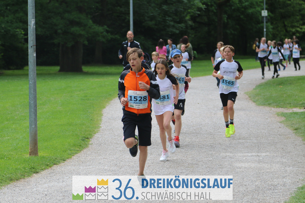 Stadtwerke Schüler und Jugendlauf 1,7km | 3koenigslauf 2022 Stadtwerke Schüler und Jugenlauf 1,7km - Realisiert mit Pictrs.com