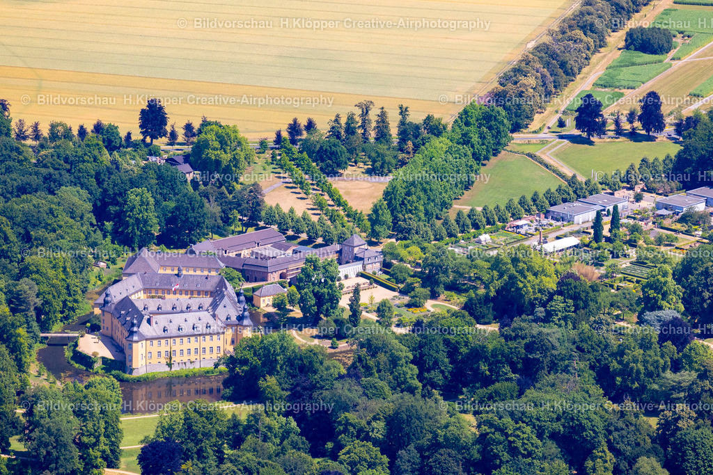 Luftbild Jüchen-4965 | Luftbild Gebäudekomplex im Schloßpark von Schloß Dyck in Jüchen - Realisiert mit Pictrs.com