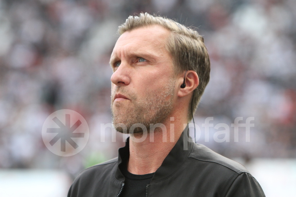 Markus Krösche Sportvorstand Eintracht Frankfurt | Online-Shop | monipfaff.de - Realisiert mit Pictrs.com