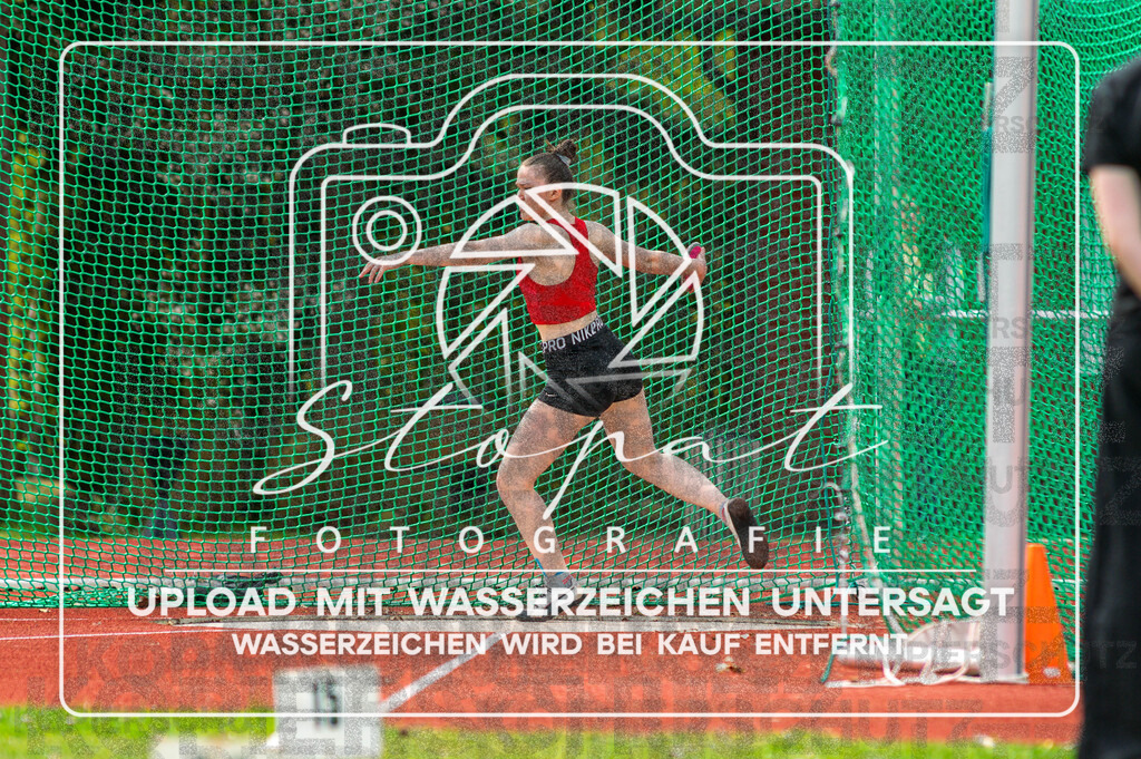 KMHK-1052 | Liv Russmann (TV Jahn Schneverdingen (NI)) bei den Kreismeisterschaften Leichtathletik-Wurf Heidekreis 2026 im Boehmewaldstadion, Soltau (Simon Paul Stopat) - Realisiert mit Pictrs.com