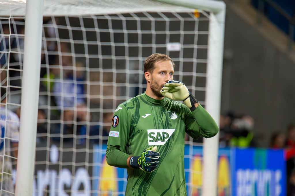 Fußball UEFA Europa League, Saison 2024/25, 2. Spieltag: TSG Hoffenheim gegen Dynamo Kiew. Bild: Oliver Baumann (1, Hoffenheim) | Fußball UEFA Europa League, Saison 2024/25, 2. Spieltag: TSG Hoffenheim gegen Dynamo Kiew. Bild: Oliver Baumann (1, Hoffenheim) - Realisiert mit Pictrs.com