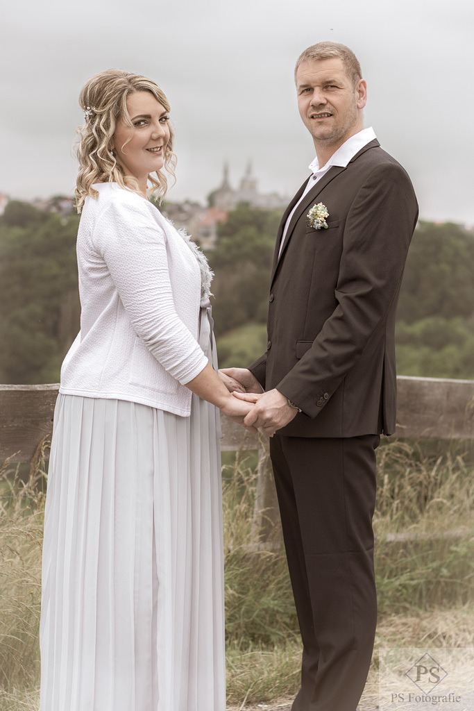 Hochzeit_Kloster_Bredelar_5 | Hochzeitsfotograf aus Leidenschaft in Büren und Umgebung - Professionelle Hochzeitsreportagen mit emotionalen Fotos - Realisiert mit Pictrs.com