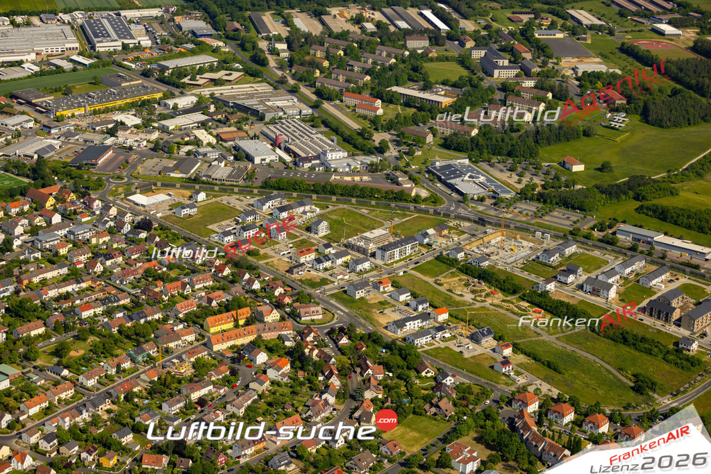 Das Luftbild zeigt  Veitshöchheim - Die Luftaufnahme wurde 2023 vom UL-Flugzeug aus erstellt ( keine Drohne ) - Hochauflösende Luftaufnahme - Für grossformatige Ausdrucke geeignet. Die Geschenkidee !Mit Lizenz und Bildrechte bestellbar