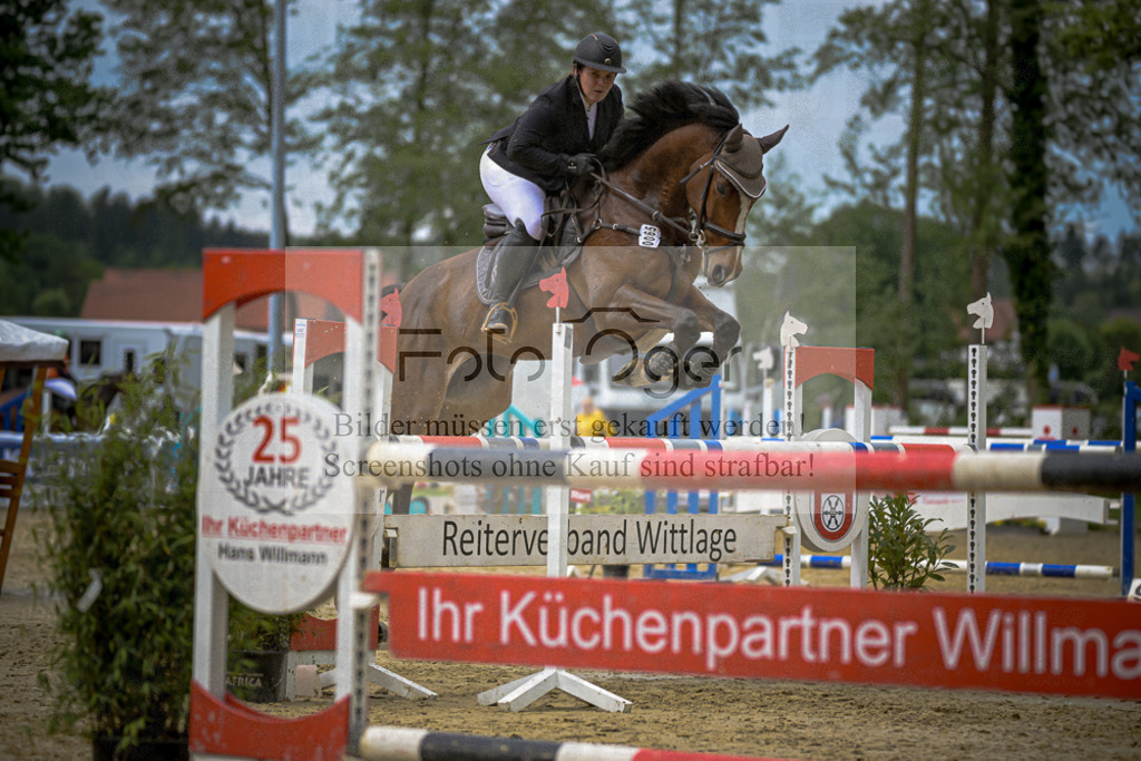 20240505-DOS_0796 | Entdecke hochwertige Reitturnierfotos von Foto Oger. Professionell, emotional und authentisch – jetzt Lieblingsmomente im Shop bestellen.Deutschlandweite Turnierfotografie. - Realisiert mit Pictrs.com