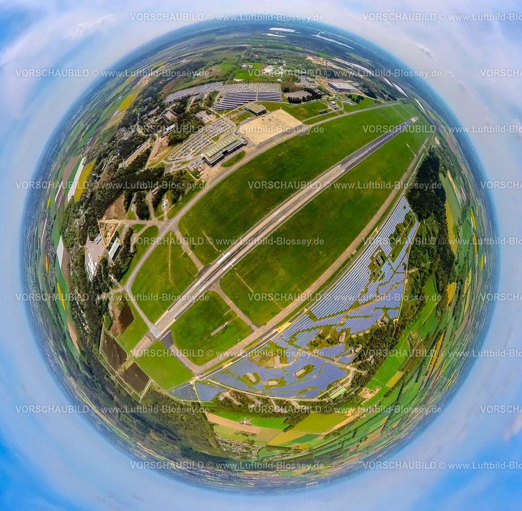Weeze240490045FlughafenNiederrheinRyanAir | Luftbild, Flughafen Airport Weeze, Startbahn und Landebahn, Solarpark und Terminal Abfertigungshalle, Parkplätze, Wiesen und Felder mit Fernsicht, Erdkugel, Fisheye Aufnahme, Fischaugen Aufnahme, 360 Grad Aufnahme, tiny world, little planet, fisheye Bild, Baal, Weeze, Niederrhein, Nordrhein-Westfalen, Deutschland