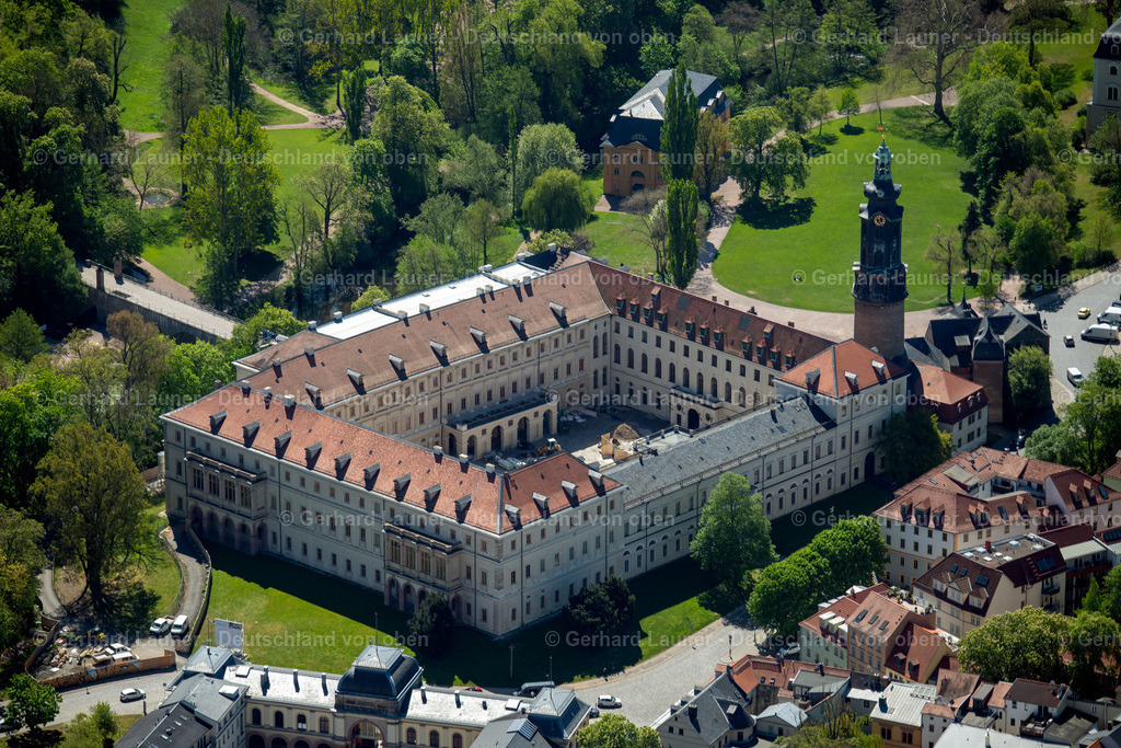 4026802 | WEIMAR 07.05.2020 Schloss- Gebäude des " Stadtschloss Weimar " Weimar am Burgplatz in Weimar im Bundesland Thüringen, Deutschland. Weiterführende Informationen bei: Klassik Stiftung Weimar,  weimar GmbH. // Palace Stadtschloss Weimar on Burgplatz in Weimar in the state Thuringia, Germany. Further information at: Klassik Stiftung Weimar,  weimar GmbH. Foto: Gerhard Launer