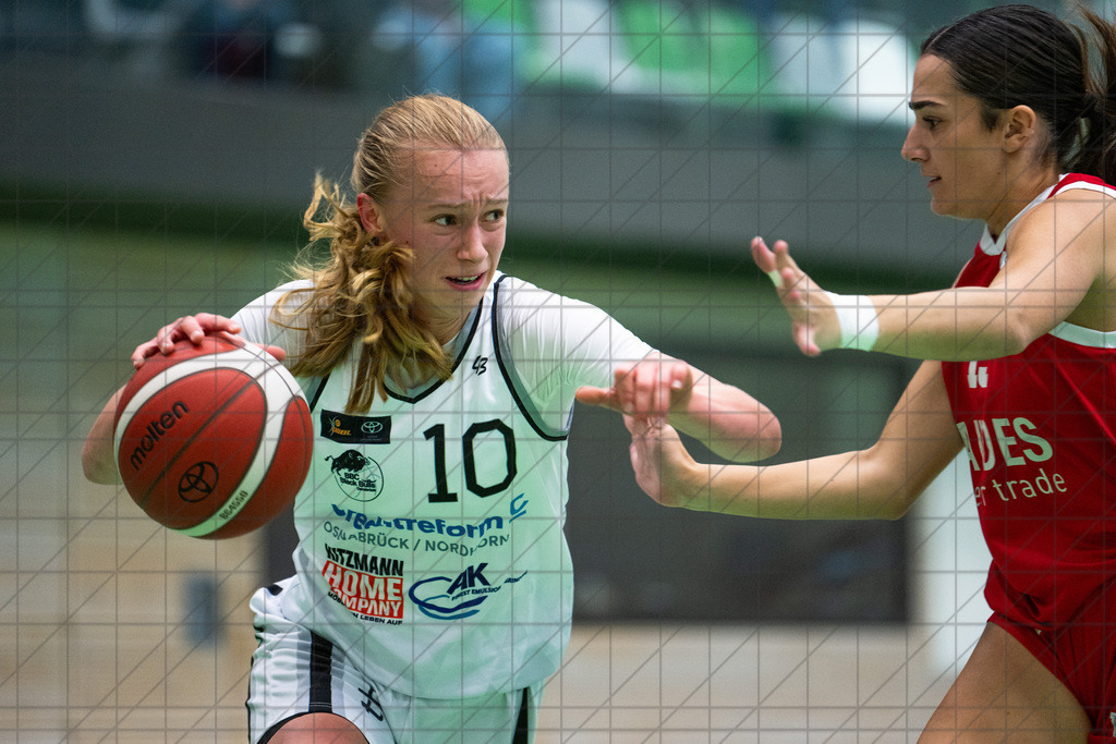 2. DBBL Nord 24/25 | 17.11.2024 | BBC OS vs. BG 89 AVIDES Hurricanes | 2. DBBL Nord 24/25 | 17.11.2024 | BBC OS vs. BG 89 AVIDES Hurricanes - - - - - CREDIT, www.bullenfotos.de, Martin König, Hörner Weg 40, D-49078 Osnabrück, +4917663732967, Nutzung und Weitergabe nur zu den vereinbarten Zwecken. Presseanfragen an Urheber. Alle Rechte beim Urheber. - - - - - - Realisiert mit Pictrs.com