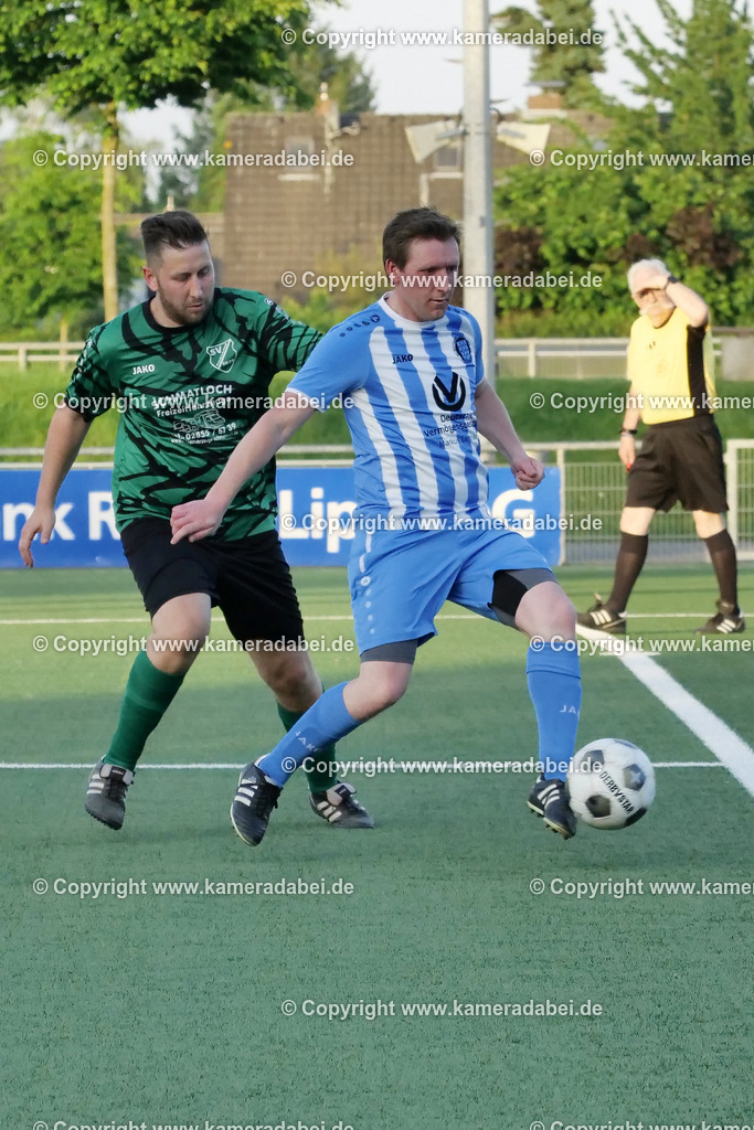 Fußball Kreispokal 25/26 Ü 32 : Spiel um Platz 3 : SV 08/29 Friedrichsfeld - SV Ringenberg AH  2 : 1 | Fußball Kreispokal 25/26 Ü 32 : Spiel um Platz 3 : SV 08/29 Friedrichsfeld - SV Ringenberg AH  2 : 1Spielort : Voerde Friedrichsfeld - Realisiert mit Pictrs.com