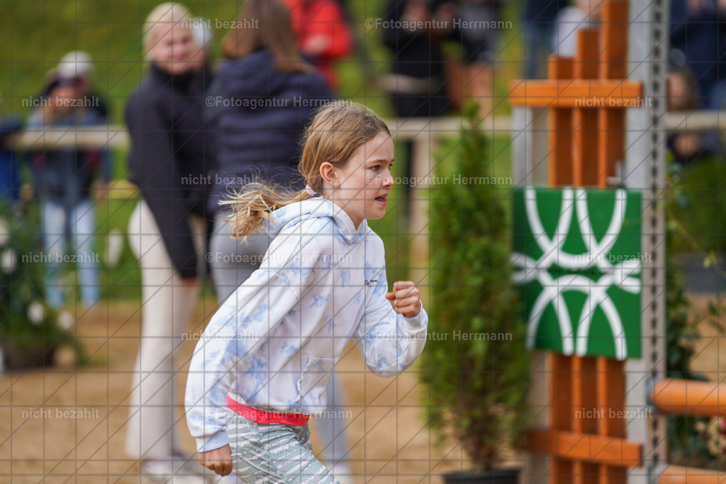 20221009-FAH08570 | Diessen am Ammersee, 2022, Dressur- und Springturnier, Reitsportbilder, Turnierfotografen Bayern, Pferdefotografen, Fotoagentur Herrmann, Turnierbilder