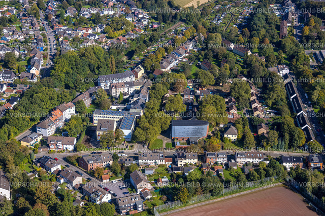 Essen241000714 | Luftbild, Wohnsiedlung Quartier Litterode, Rudolfstraße zwischen Sulzbachtal und Wendelinstraße, ehemalige St. Joseph Kirche Korumhöhe und Grundschule, Leithe, Essen, Ruhrgebiet, Nordrhein-Westfalen, Deutschland