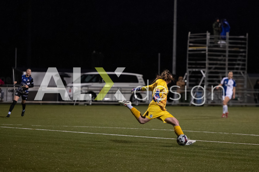Fußball I Frauen I Saison 2025-2026 I AXA Women's Super League | Women I 14. Spieltag I Grasshoppers Club Zürich - FC Luzern I 14.02.2026 | 1 Lea Kramoviku (CH) (FC Luzern) – Tor - Realisiert mit Pictrs.com