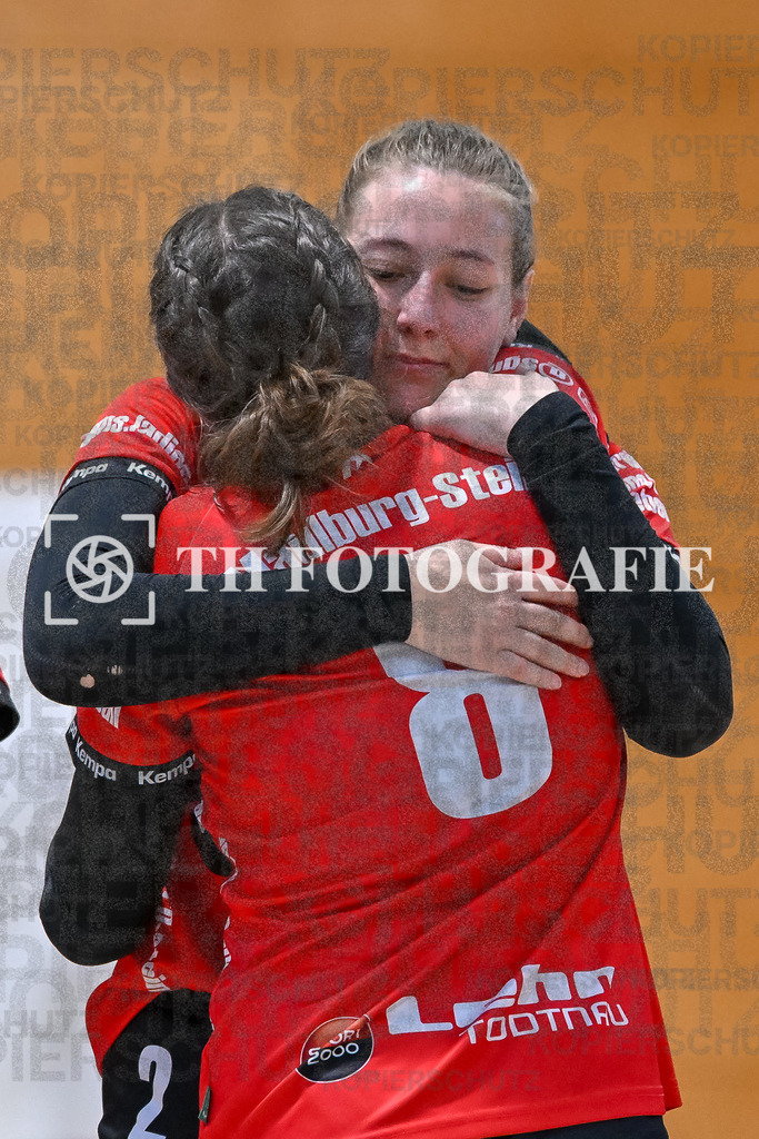 GER, SG Maulburg/Steinen - HB Kinzigtal, Frauen-Handball, Oberliga Suedbaden, 21. Spieltag, Saison 2024/2025, 06.04.2025 | Celina Schick (SG Maulburg/Steinen, #08), Miriam Wolpensinger (SG Maulburg/Steinen, #02)GER, SG Maulburg/Steinen - HB Kinzigtal, Frauen-Handball, Oberliga Suedbaden, 21. Spieltag, Saison 2024/2025, 06.04.2025Foto: TH Fotografie/Thomas Hess