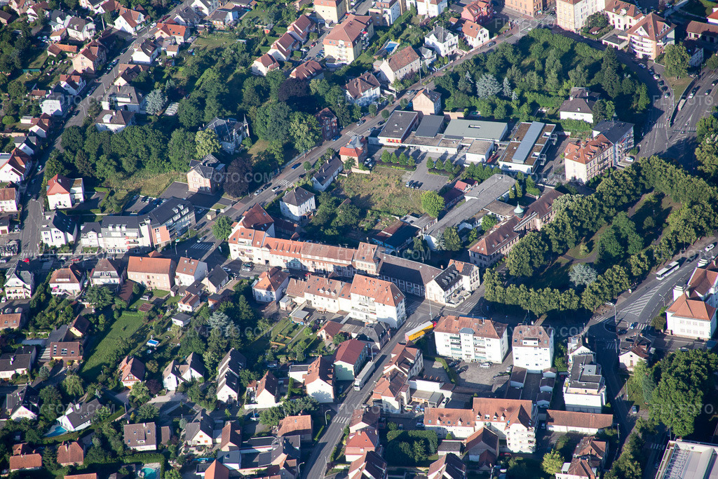 Aerial view: Event hall CSC ROBERT SCHUMAN in Haguenau in Hagenau in the state Bas-Rhin, France. – Photo: IMG_082944.jpg taken on 06/26/2015 by Werner Riehm/FLY-FOTO.com – Resolution of the original: 5472 x 3648 px