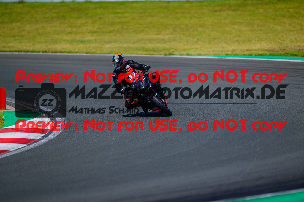 MaZZes_FotoMatrix_240725_6007705_5445 | BLAU