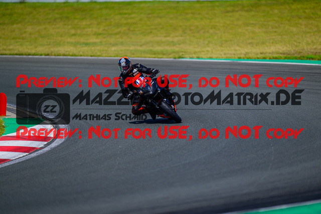 MaZZes_FotoMatrix_240725_6007705_5445 | BLAU