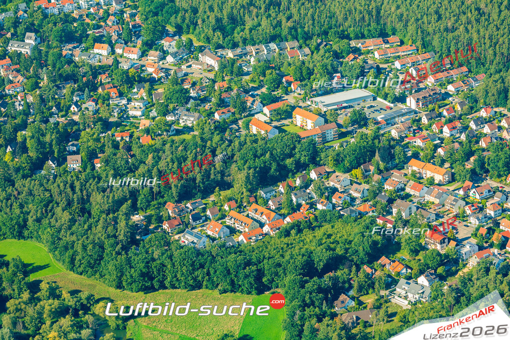 Schrägluftbild  Katzwang  Nürnberg - Das Luftbild wurde 2025 vom UL-Flugzeug heraus erstellt ( keine Drohne ) - Hochauflösende Luftaufnahme -Nicht vergleichbar mit Google Maps oder Satelittenbilder- Die Geschenkidee !Mit Lizenz und Bildrechte bestellbar