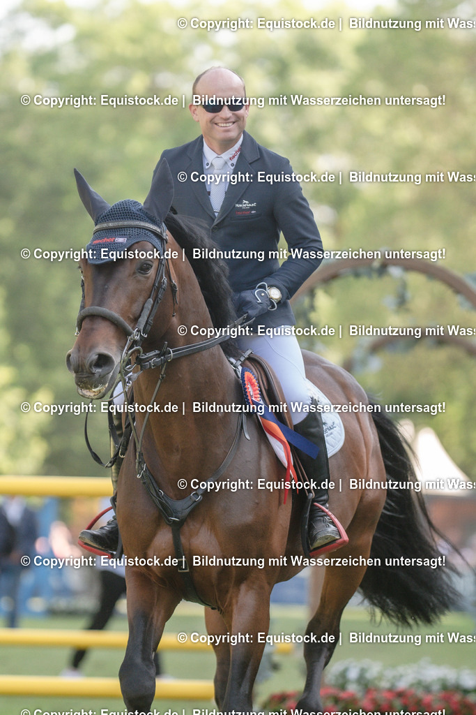 20230528_17_CSI4_Hess.Min.Präs_0396 | equistock