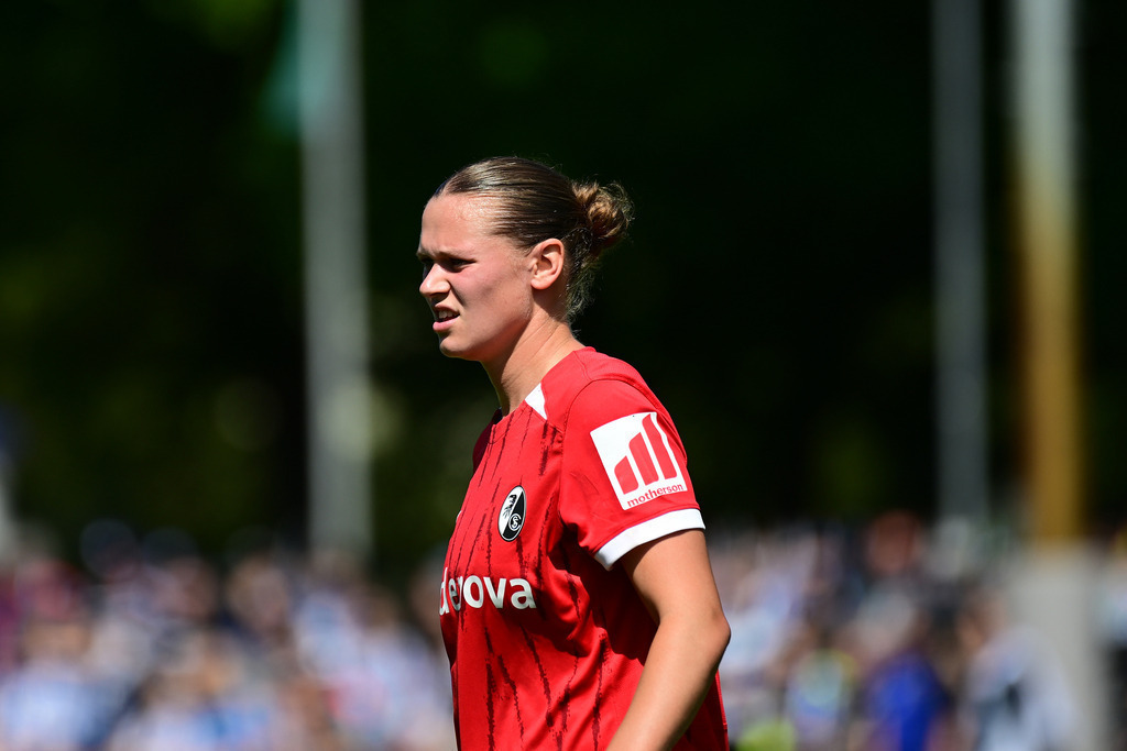 Fußball I Frauen I Saison 2024-2025 I 2. Bundesliga I 25. Spieltag I Hamburger SV - SC Freiburg II | Der Sportfotograf. - Realisiert mit Pictrs.com