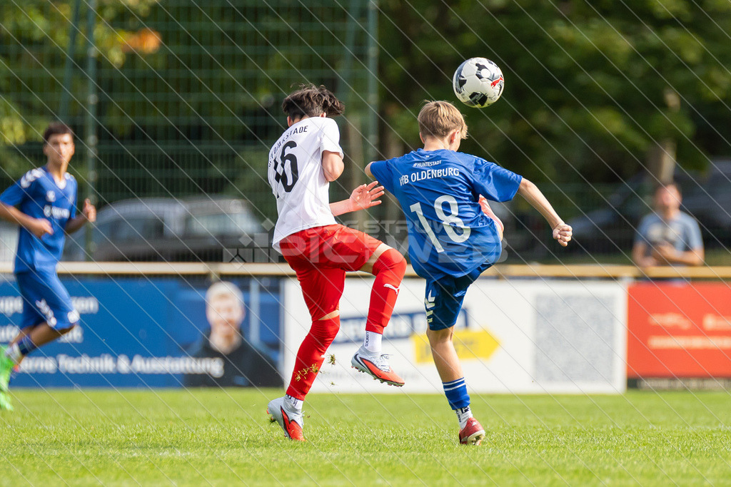20250920_Picselweb-Fotografie_1R3_1445 | JFV D/A &amp; Stade - VfB Oldenburg0:1 VfB no70:2 VfB no70:3 VfB JFV Eigentor0:4 VfB no70:5 VfB no71:5 JFV no3 Jaric Jimenez-Voss2:5 JFV no9 Janko Sylvester3:5 JFV no16 Damian Elias Mihro Burekovic - Realisiert mit Pictrs.com