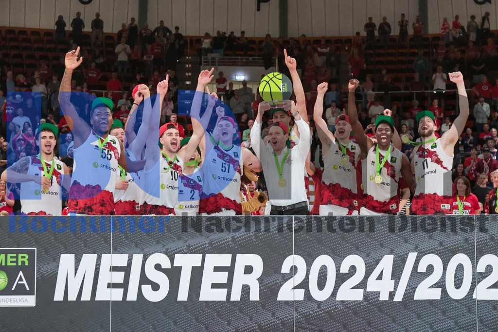 SES_LEVWOL20250525-80 | bond - Realisiert mit Pictrs.com