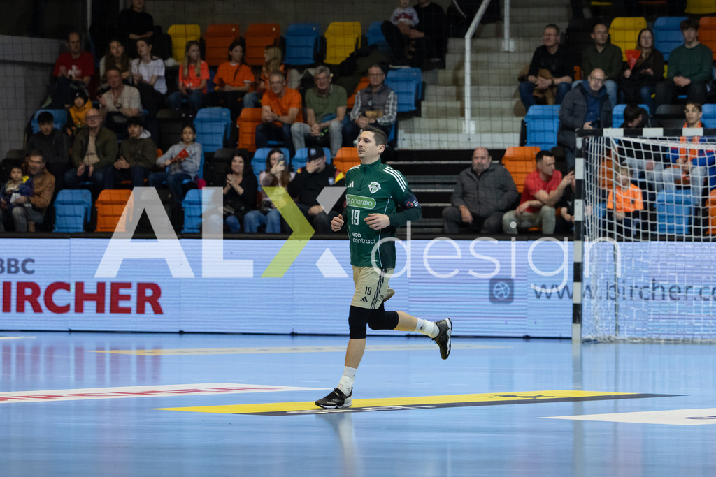 Handball I Herren I Saison 2025-2026 I EHF EUROPEAN LEAGUE 2025/26 | Men I Main Round I 2. Spieltag I Kadetten Schaffhausen - TSV Hannover-Burgdorf I 24.02.2026 | 19 Marius Steinhauser (DE) (TSV Hannover-Burgdorf) – Flügel rechts - Beim Einlaufen - Realisiert mit Pictrs.com