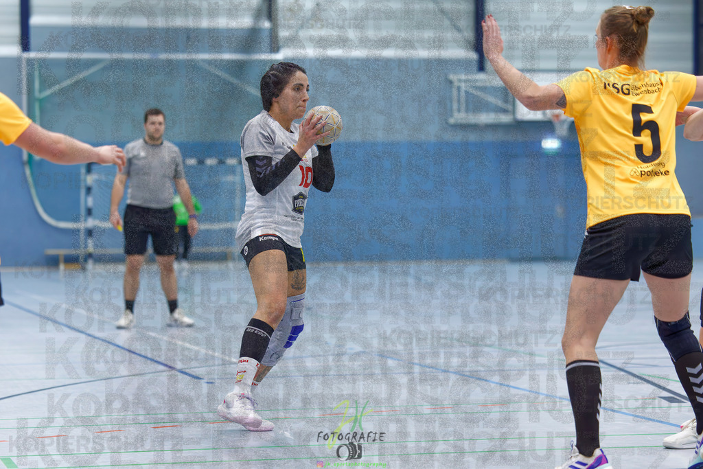 Frauen Oberliga Mitte (HHV); HSG Eibelshausen/Ewersbach - HSG Wettenberg II | Frauen Oberliga Mitte (HHV); HSG Eibelshausen/Ewersbach - HSG Wettenberg II am 13.12.2025 in Steinbrücken (Sporthalle am Hammerweiher)Photo © 2025 - Jörg Heinrich - Realisiert mit Pictrs.com