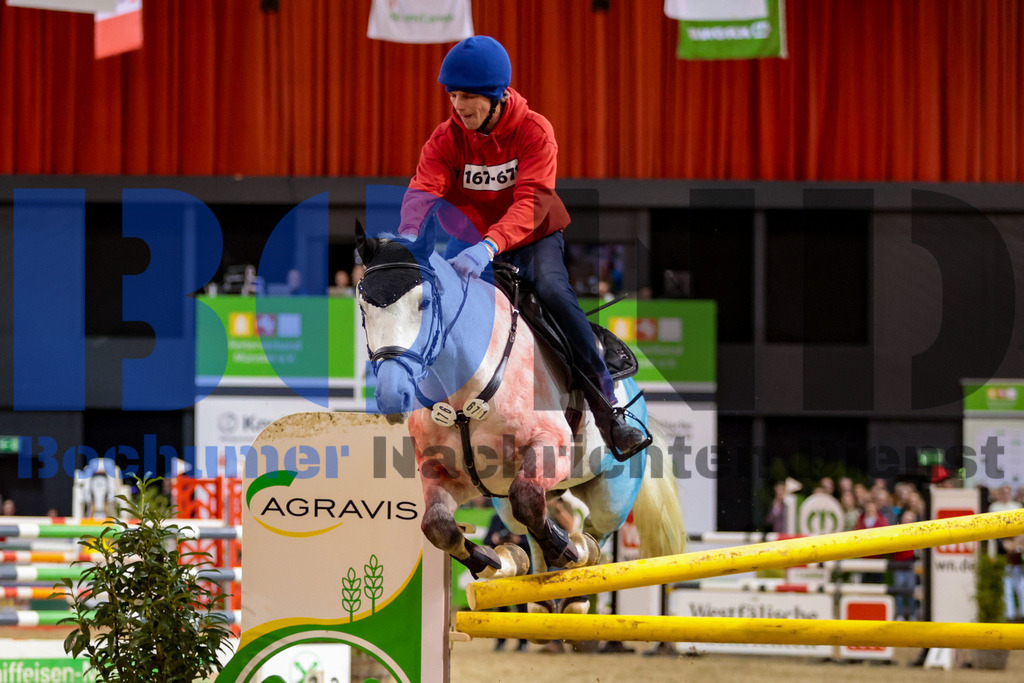 Agravis Cup 2024 - Kostuemspringen {date} -  | {headline}



(Foto: Sebastian Sendlak / BOND)

 - Realisiert mit Pictrs.com