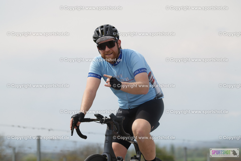 368A5110 | Neusiedlersee Radmarathon 2026@sportshot_your_pictrs #yourpictures#roadtowm2029 #nrm #neusiedlerseeradmarathon #neusiedlersee #neusiedlerseetourismus #burgenland #mörbisch #nrm26 #burgenlandtourismus #voglundco #poweredbyburgenlandtourismus #radsport #rad #marathon #ucigranfondo #visitburgenland #ucigranfondoworldseries