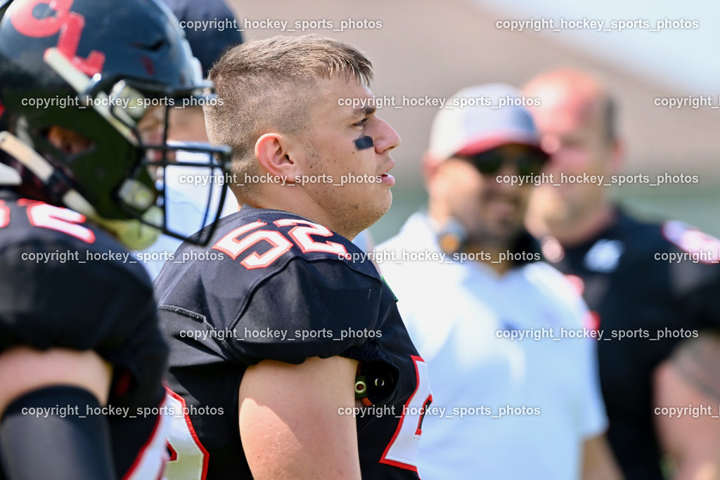 Carinthian Lions vs. Cineplexx Blue Devils | #52 Enze Kevin Carinthian Lion, Carinthian Lions vs. Cineplexx Blue Devils, Carinthian Lions vs. Cineplexx Blue Devils am 09.06.2025 in Klagenfurt (ASV Sportplatz), Austria, (Photo by Bernd Stefan)