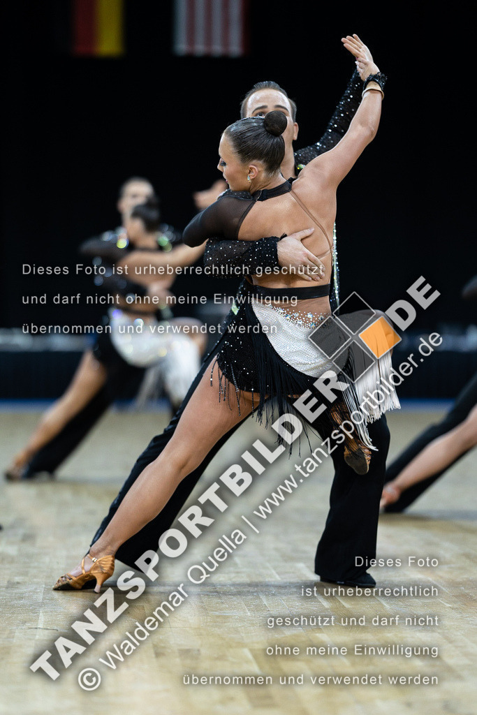 20230226-11165 | Hier finden Sie Tanz Bilder vom Latein und Standard Formationen tanzen. Sportbilder vom Tanzsport. Schöne Fotos und von Weltmeisterschaft, Europameisterschaft, Bundesliga, Regionalliga, Oberliga und Landesliga sowie von GOC Stuttgart, DanceComp, WM Bremen