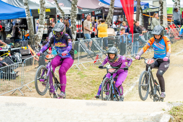 BayBMX2026-05389 | Fotogalerie von Thomas Dettweiler mit Eventbildern und lizenzfreien Fotos. Perfekt als Wandbild, für Büro, Website oder private Nutzung. - Realisiert mit Pictrs.com