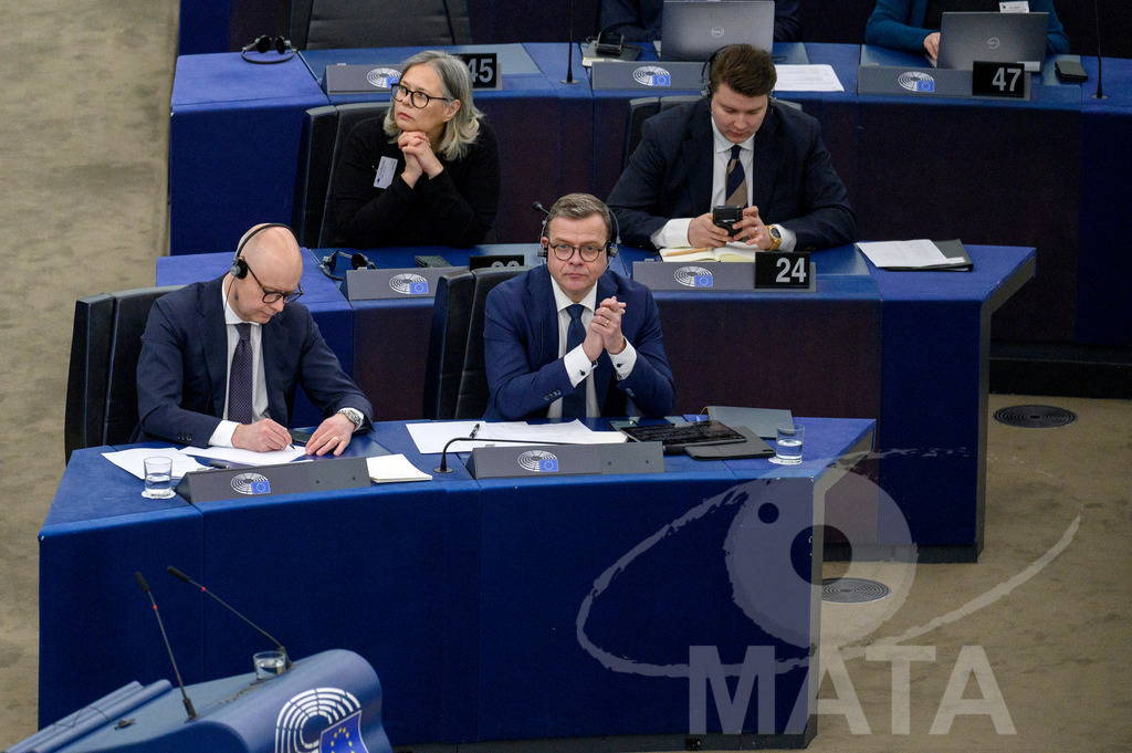 _DWI6303 | Der finnische Ministerpräsident Petteri Orpo hört sich Reden von Europaabgeordneten im Rahmen der Debatte „Das ist Europa“ an in EU Parlement in Straßburg, 13.03.2024 - Realisiert mit Pictrs.com