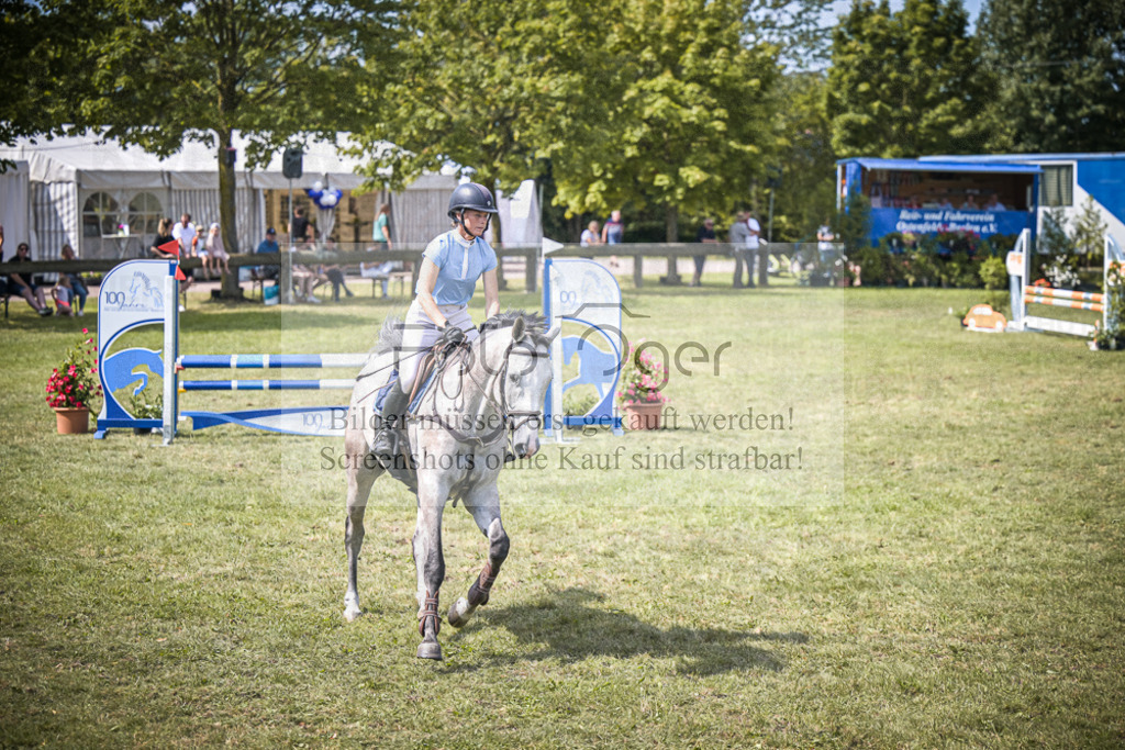 DOS_6750 | Entdecke hochwertige Reitturnierfotos von Foto Oger. Professionell, emotional und authentisch – jetzt Lieblingsmomente im Shop bestellen.Deutschlandweite Turnierfotografie. - Realisiert mit Pictrs.com