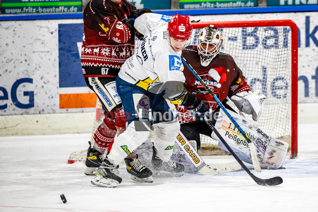 Bayernliga Eishockey, TSV Peißenberg Miners gegen den ERV Schweinfurt am 11.12.22 in Peißenberg | Bayernliga Eishockey, TSV Peißenberg Miners gegen den ERV Schweinfurt am 11.12.22 in Peißenberg