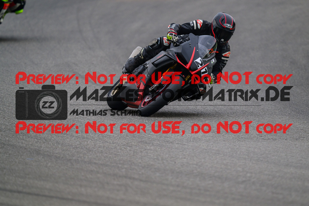 MaZZes_FotoMatrix_240521_6007705_0896 | WEISS