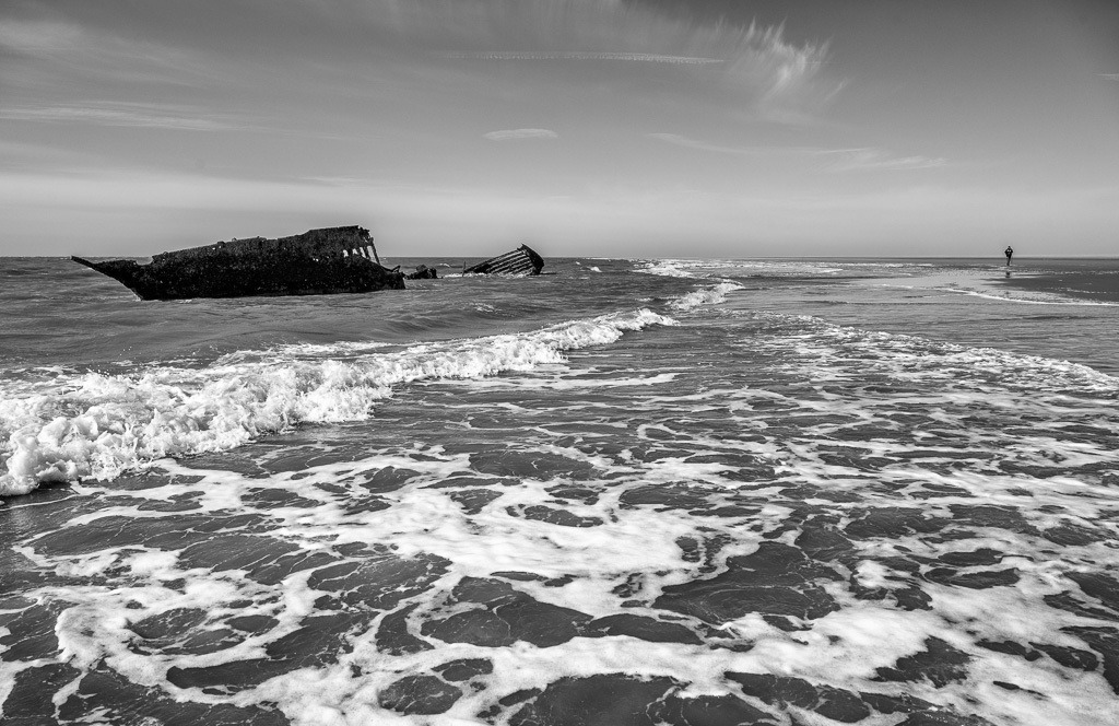Das Wrack der Ulpiano auf Süderoogsand © Holger Rüdel | Der Online-Shop von Holger Rüdel. Ausgewählte Fotografien als FineArt-Prints bestellen: Bildreportagen, Landschaften, Wildlife, History, Infrarot-Motive in Schwarzweiß und Verschiedenes.  - Realisiert mit Pictrs.com