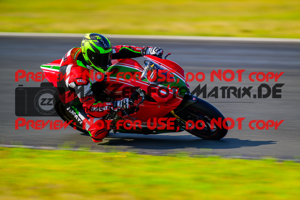 MaZZes_FotoMatrix_240725_6007705_7030 | ROT